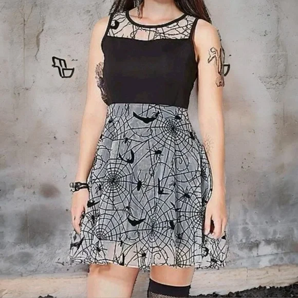 Fit & Flare Goth Dress. Spirit. Cosplay. Gothic. Halloween Costume Party. Size L - Picture 10 of 10